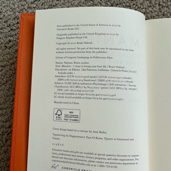 Book - “Manifest” - Roxie Nafousi - Picture 3 of 3